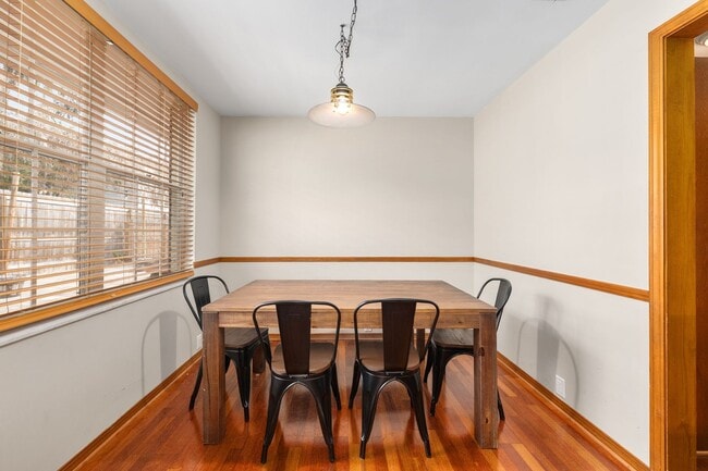 Building Photo - 2222 W University Ave