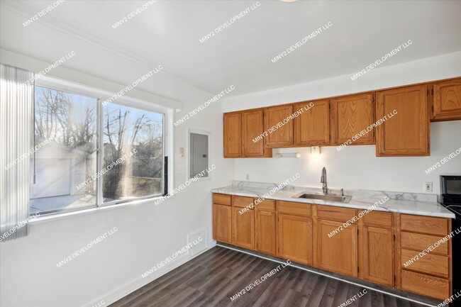 Building Photo - Charming 3-bedroom home on Lauren Ave. in ...