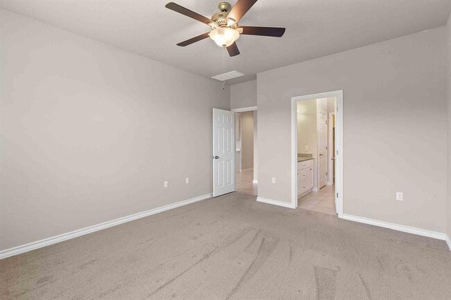 Building Photo - 11724 Saddle Rock Dr