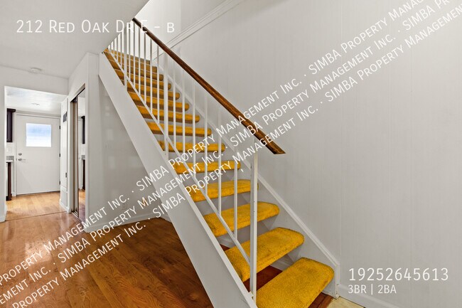 Building Photo - 212 Red Oak Dr E