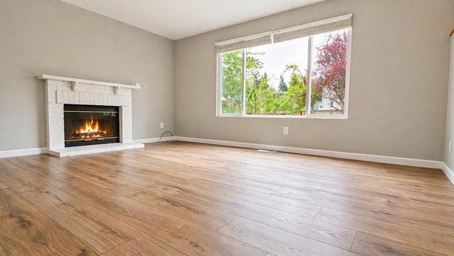 Building Photo - Newly Updated 3BR in The Arbors | Private Long Lake Access + Large Deck