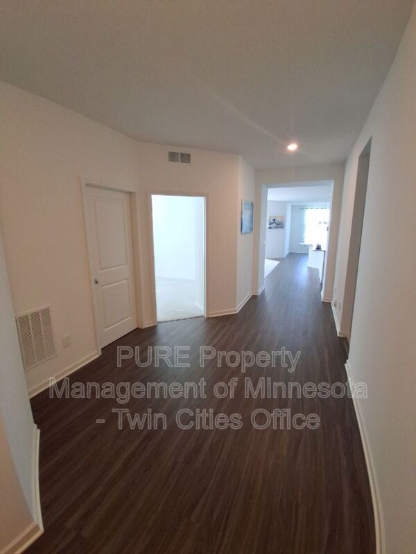 Building Photo - 4654 Schilling Way