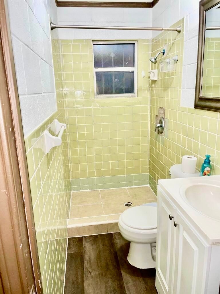 Bathroom - 704 S 25th St