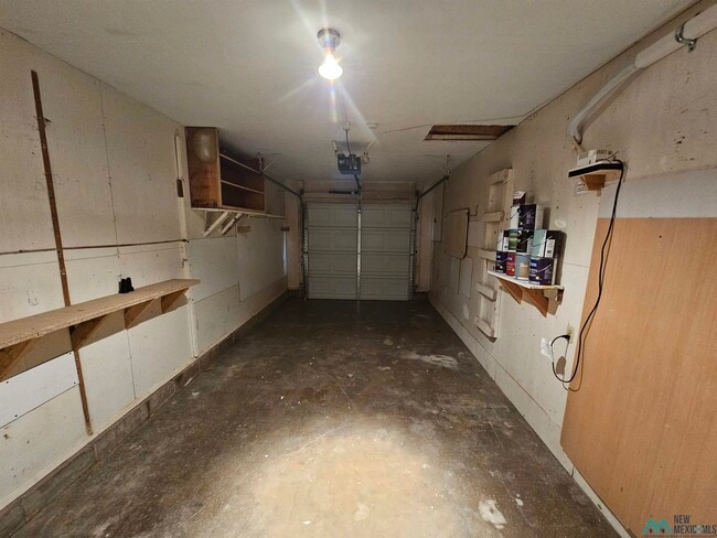 Building Photo - 300 Circle Dr