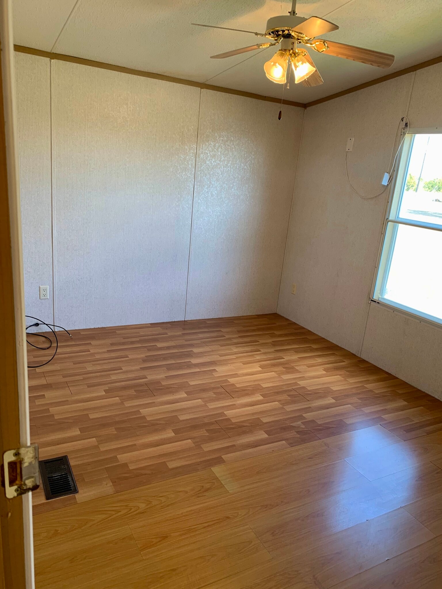 Secondary bedroom - 709 Blue Stem Dr