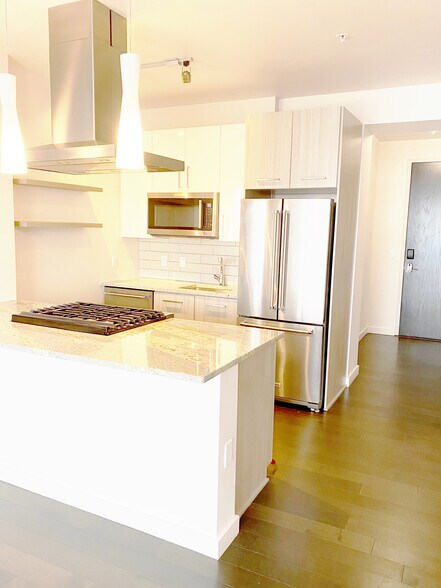 4301 Kitchen - 515 Church St