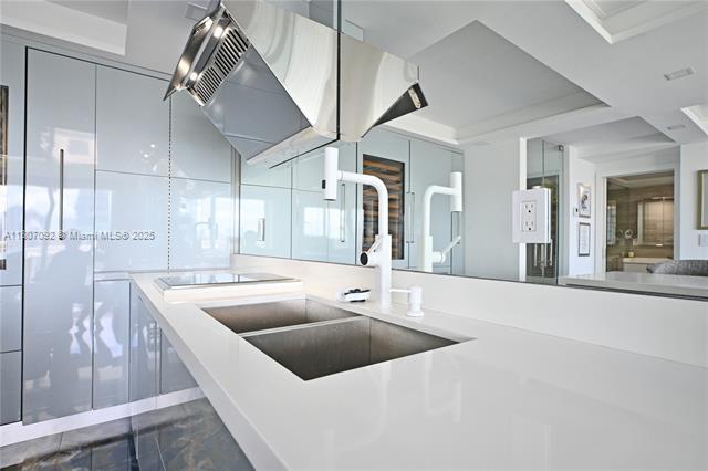 Building Photo - 401 Ocean Dr