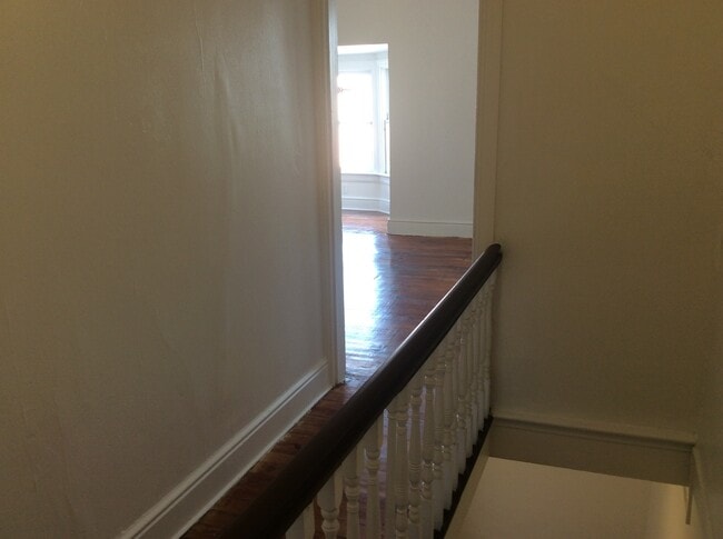 Building Photo - 3 Bedroom 1 Bath Apartment York City SD