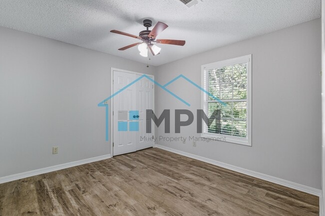 Building Photo - 212 LA-144