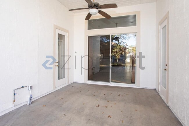 Building Photo - 932 Gallier Pl