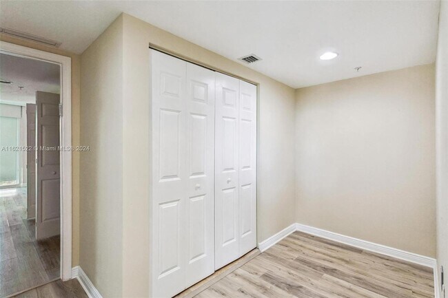Building Photo - 1745 E Hallandale Beach Blvd