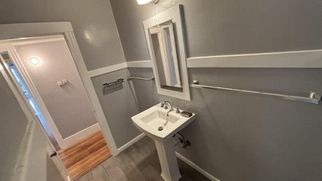 Building Photo - 2366 Virginia St