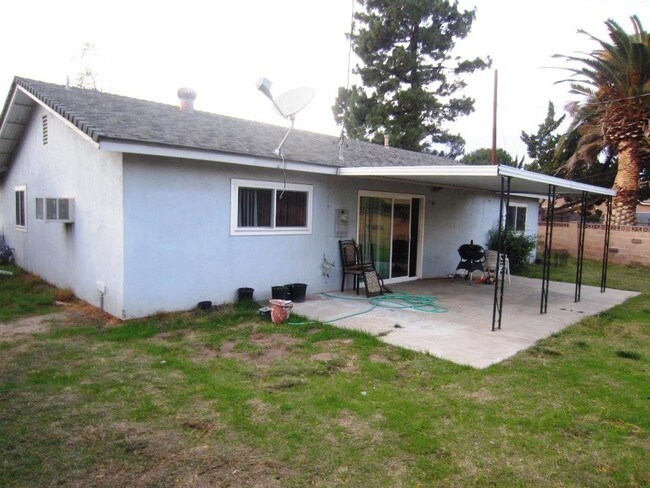 Building Photo - 2284 Athens Ave