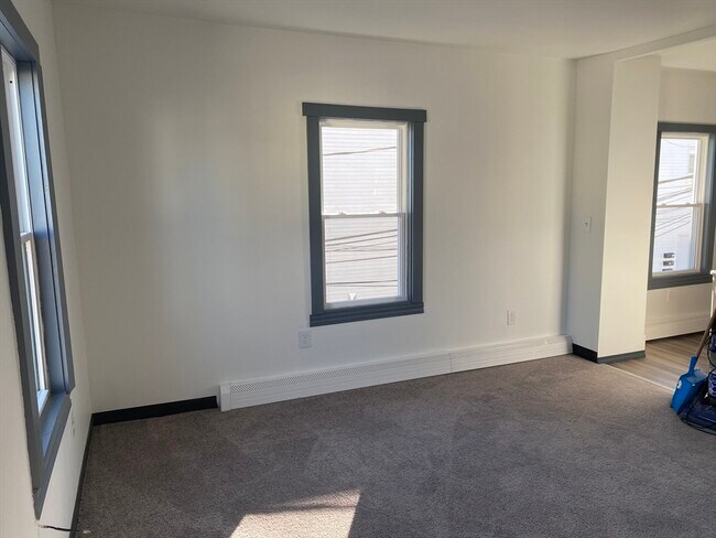 Building Photo - 24 Church St