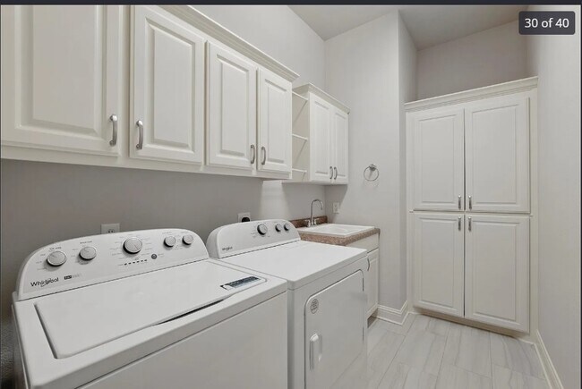 Building Photo - 231 Pine Valley Ct