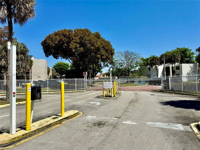 Building Photo - 3610 SW 114th Ave