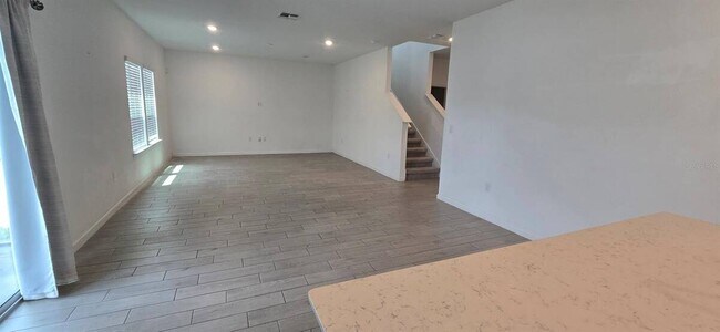 Building Photo - 3980 NE 34th Ave