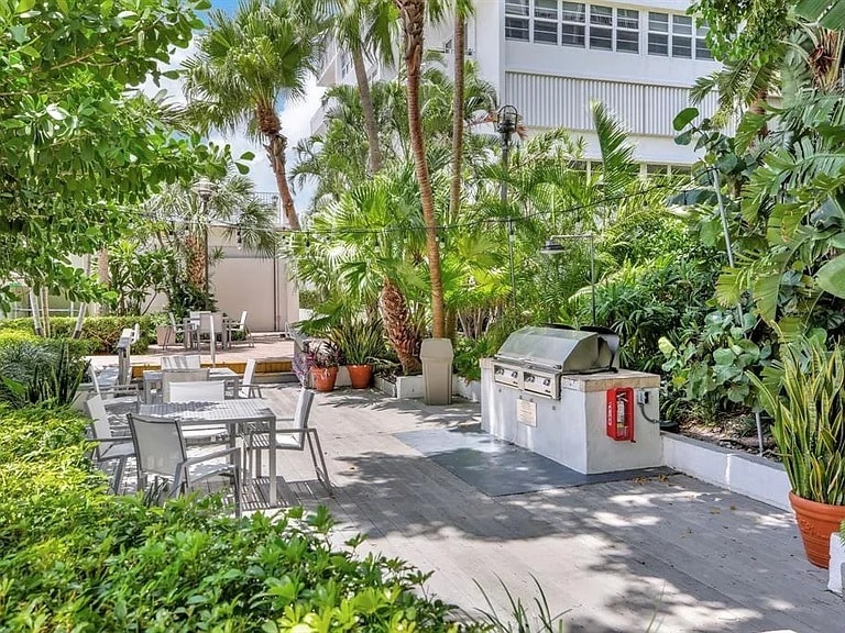 Building Photo - 1170 N Federal Hwy