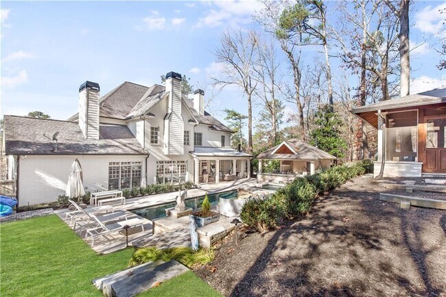 Building Photo - 2991 Sequoyah Dr NW