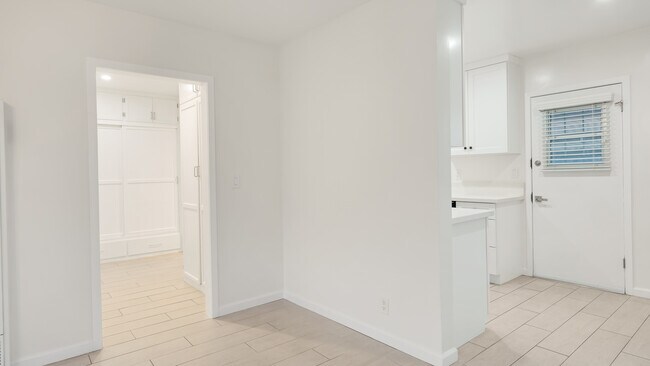 Building Photo - 11216 Tiara St