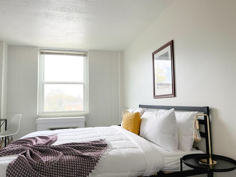 Building Photo - 2515 Burnet Ave