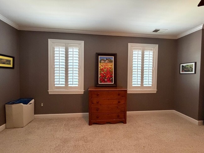 Building Photo - Carolina Lakes Gated Community!!