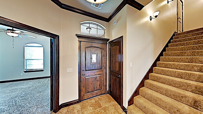 Building Photo - Luxury 4 Bedroom, 2.5 Bath Home with Bonus Room and Storm Shelter in Deer Creek Schools.