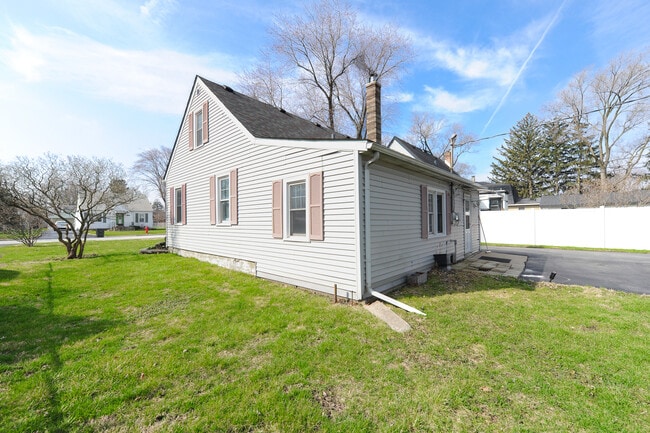 Building Photo - 6828 97th St