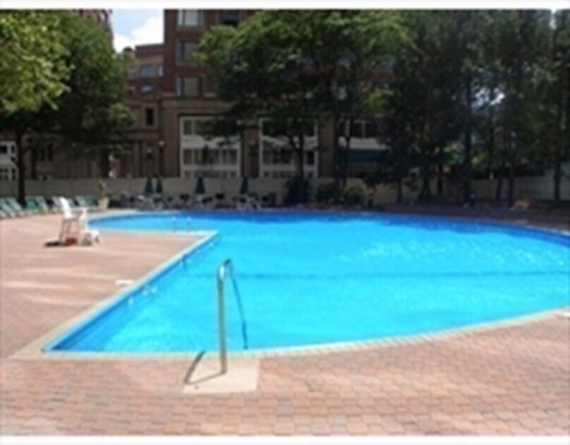 Pool - 85 E India Row