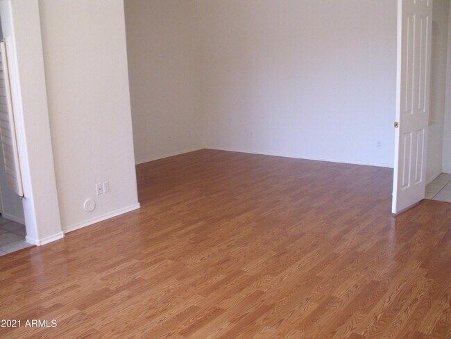 Building Photo - 6933 W Remuda Dr