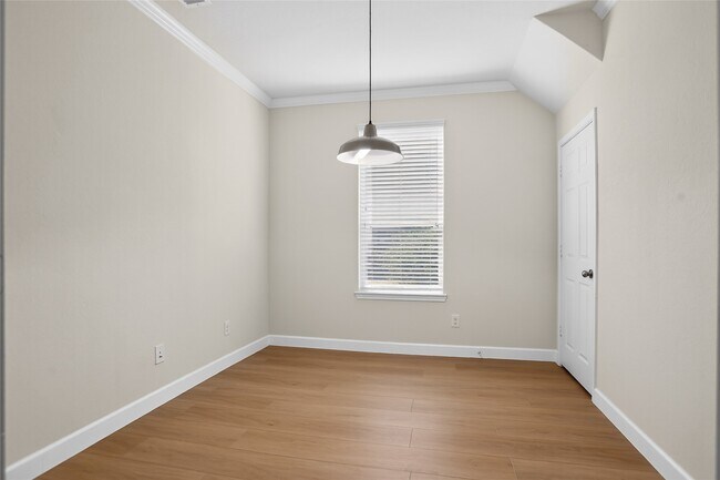 Building Photo - 2080 Lost Timbers Dr