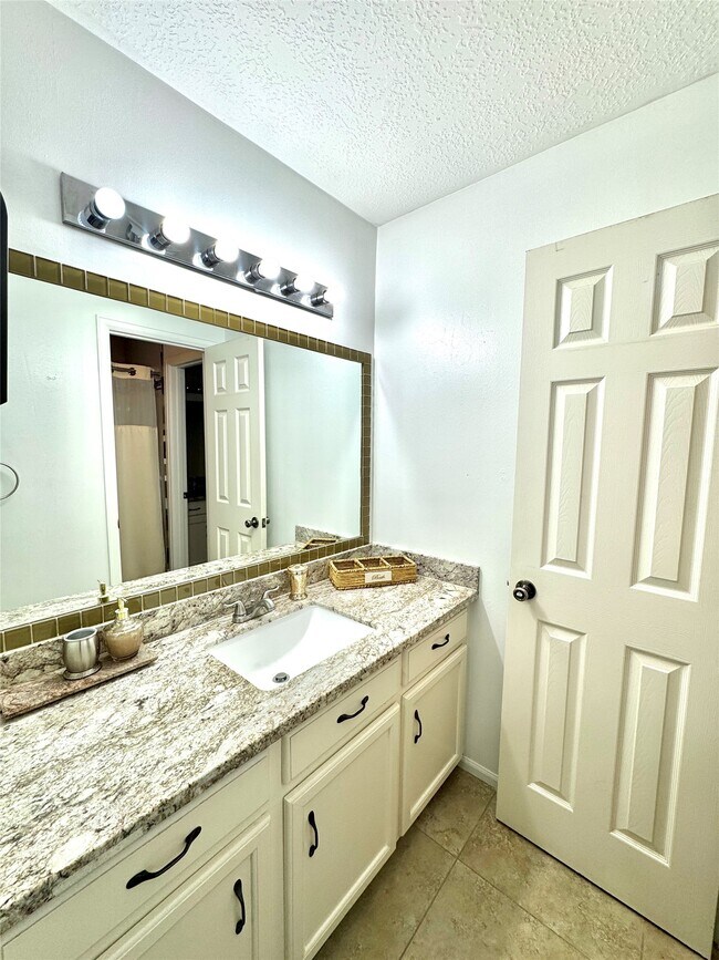 Building Photo - 59 Acorn Cluster Ct