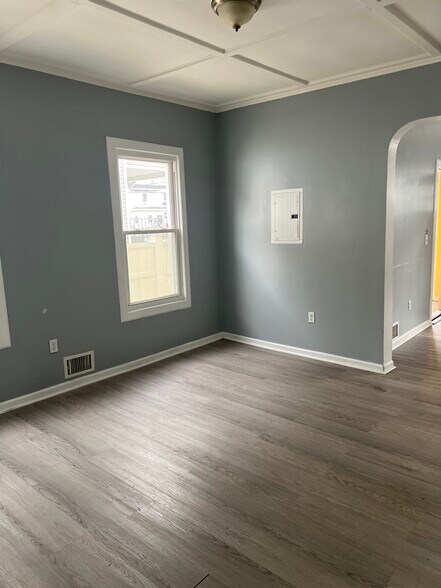 Building Photo - 415 Hamilton Ave
