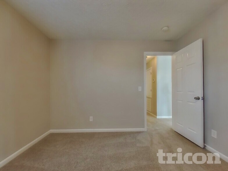 Building Photo - 5004 Millpond Ct