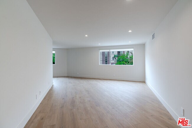 Building Photo - 12425 Texas Ave