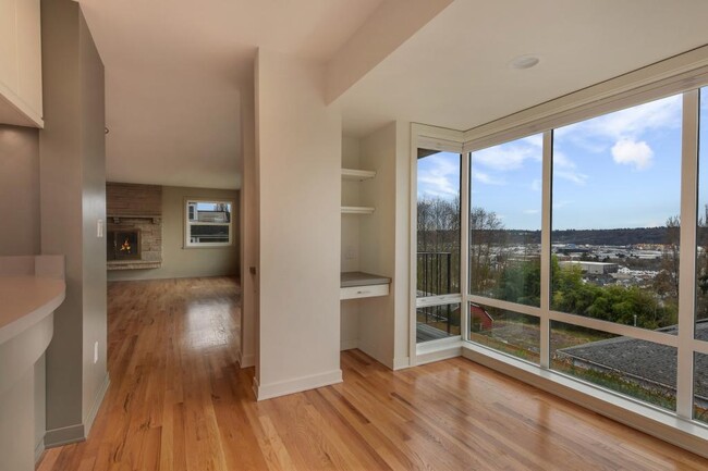 Building Photo - North Beacon Hill House - 2 bedrooms