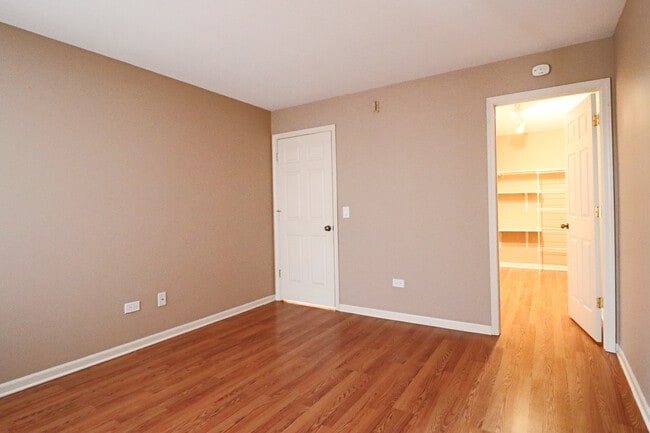 Building Photo - 57 E Hattendorf Ave