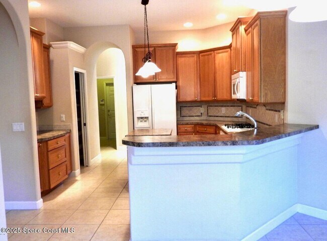 Building Photo - 416 Southampton Dr