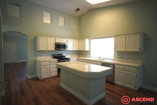 Building Photo - 10205 Huntington Downs Ave