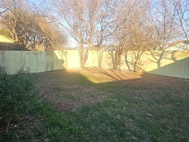 Building Photo - 12327 Limerick Ave