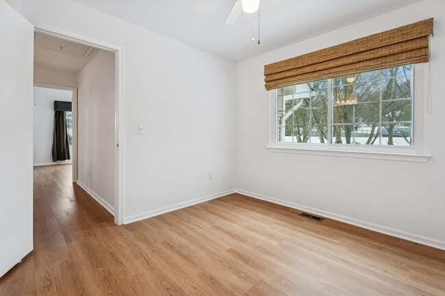 Building Photo - 67 Bentley Ct