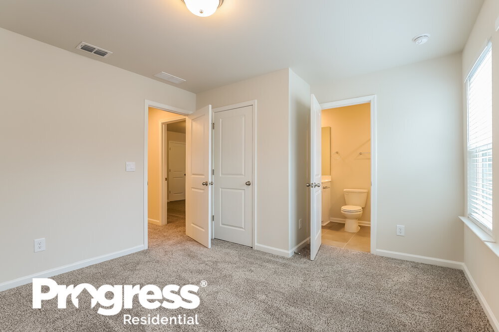 Building Photo - 1672 Villageside Ct