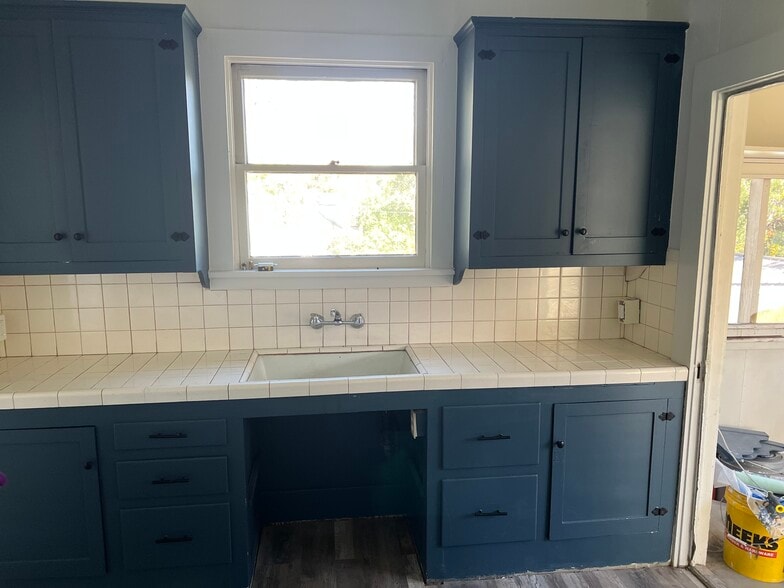 Sink / Cabinets - 404 N Main St