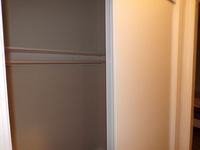 Building Photo - Abbys Room and Co-Living Units
