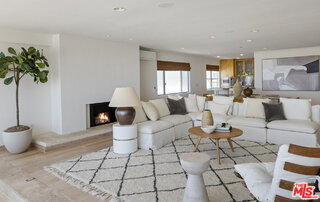 Building Photo - 3412 Ocean Front Walk