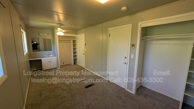 Building Photo - 622 NW 29th St