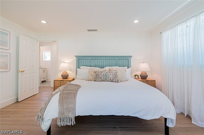 Building Photo - 1530 Mandarin Rd