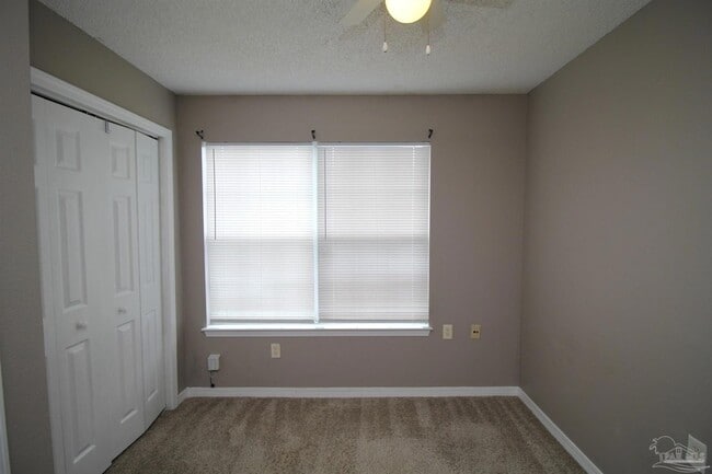 Building Photo - 309 Loveland Cir