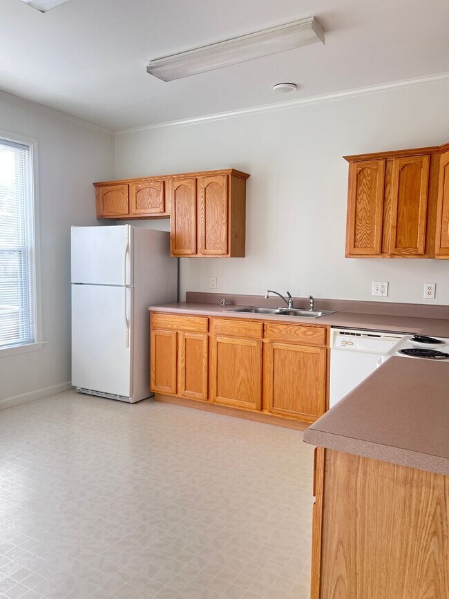 Building Photo - 27 Spicewood Rd