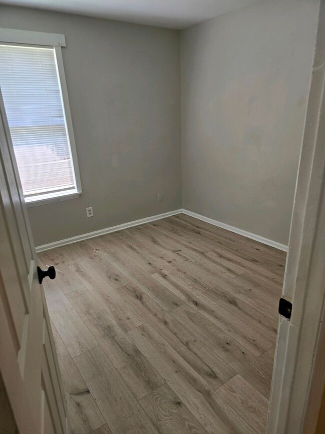 Building Photo - Lovely Summerville Home in desirable Schoo...